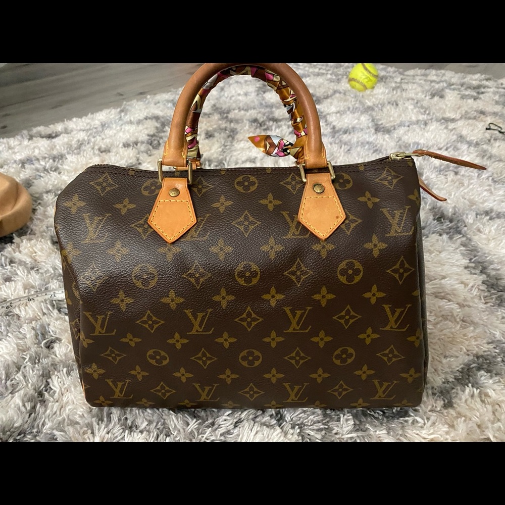 Speedy 12’ length , gently used , great condition. Authentic.